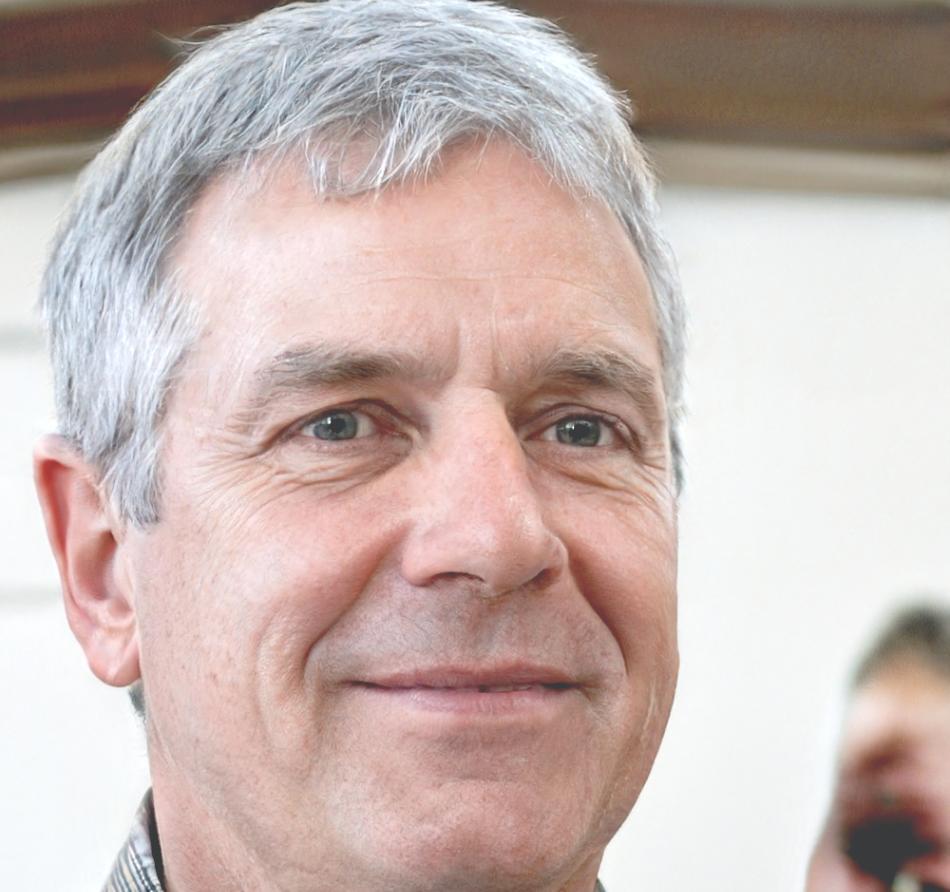 Portrait de Bastien Morel, expert en finances personnelles